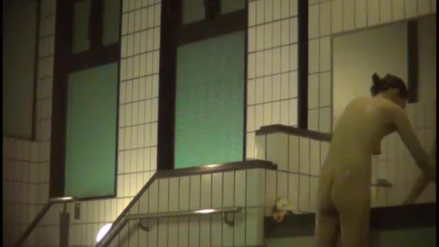 マニア撮り『近所のおばさん風呂観察』盗●前科ありの下流女老人から買取った高画質ハイビジョン！OSK